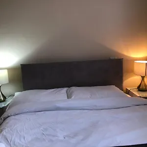 Apartment Entire Flat Very Comfortable 1 Bedroom, London